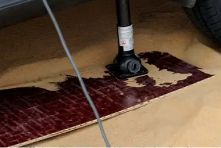 沙土地如何使用千斤頂進行頂升