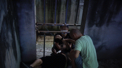 七旬老人摔倒 頭部不慎被卡欄桿